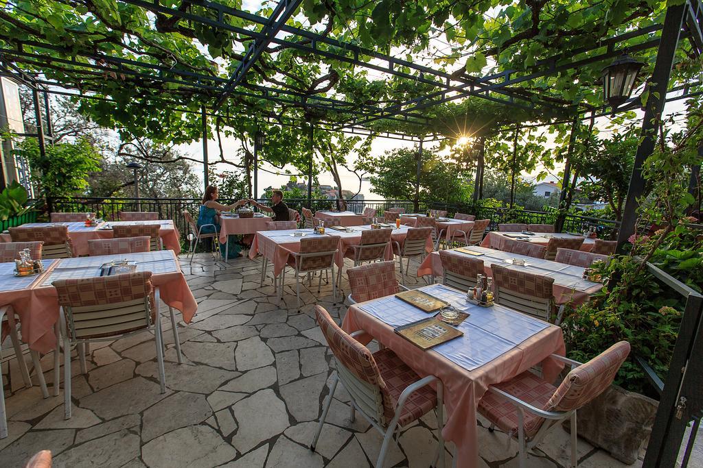 And Drago 4* Sveti Stefan